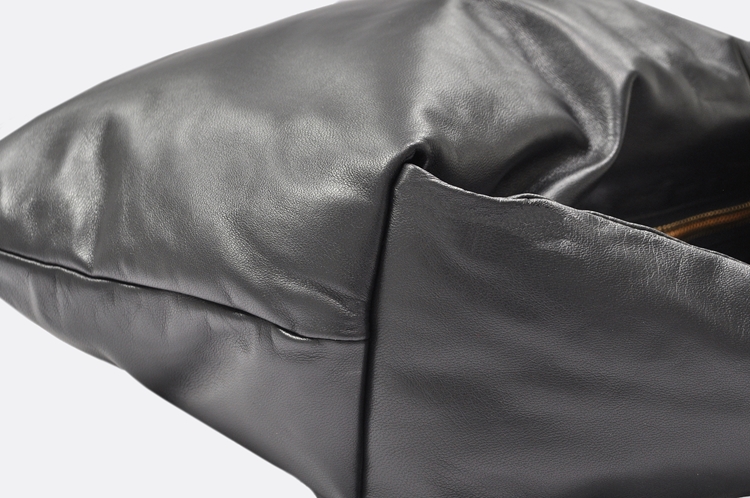 Immagine di Lea Small Onetone Black