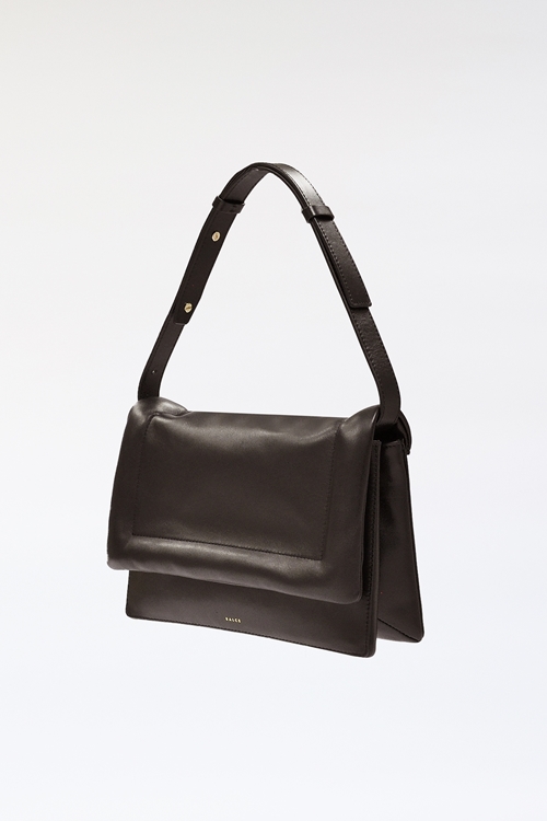 ester big one tone chocolate lateral