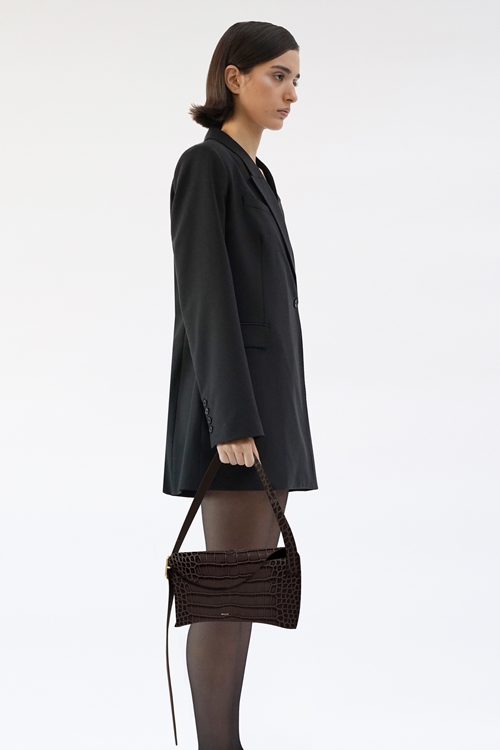 aida cocco chocolate with model 