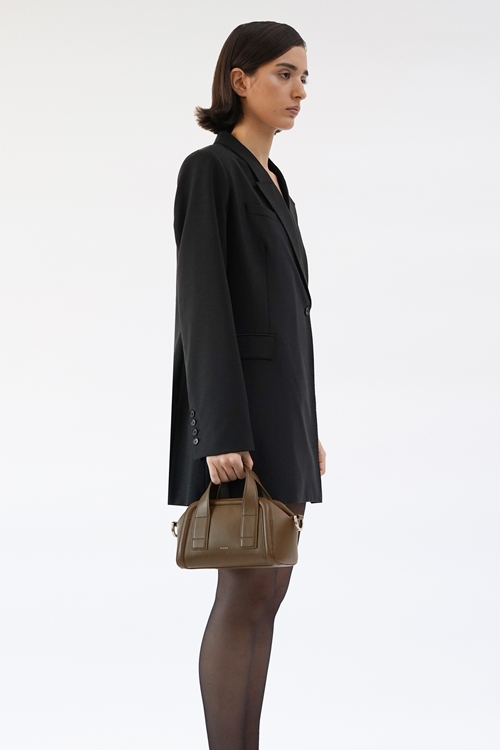alene small one tone caper with model