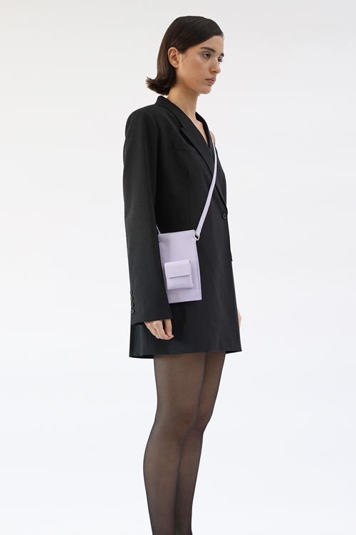 fei one tone lilac with model