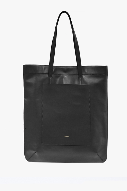 carola one tone black front