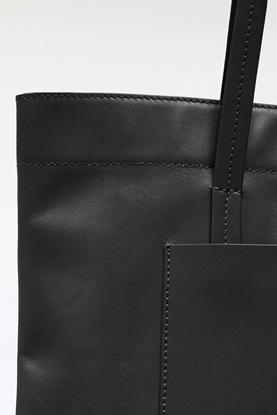 carola one tone black detail 1