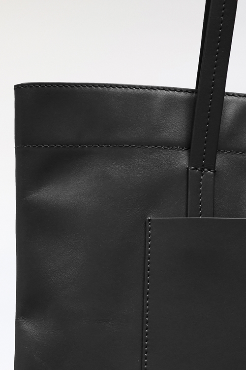 carola one tone black detail 1