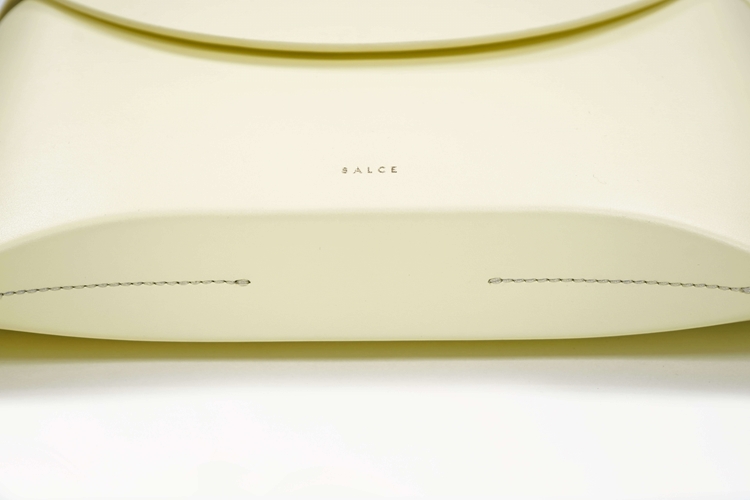 aida one tone yellow detail 2