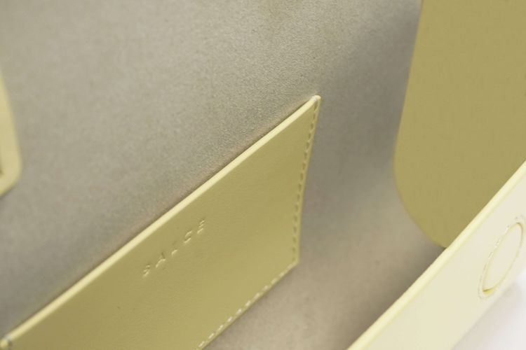 pitus medium one tone yellow detail