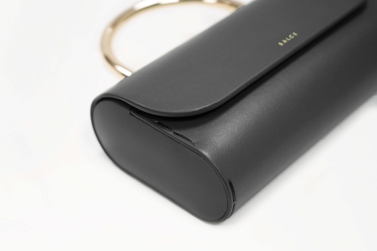 pitus medium one tone black detail