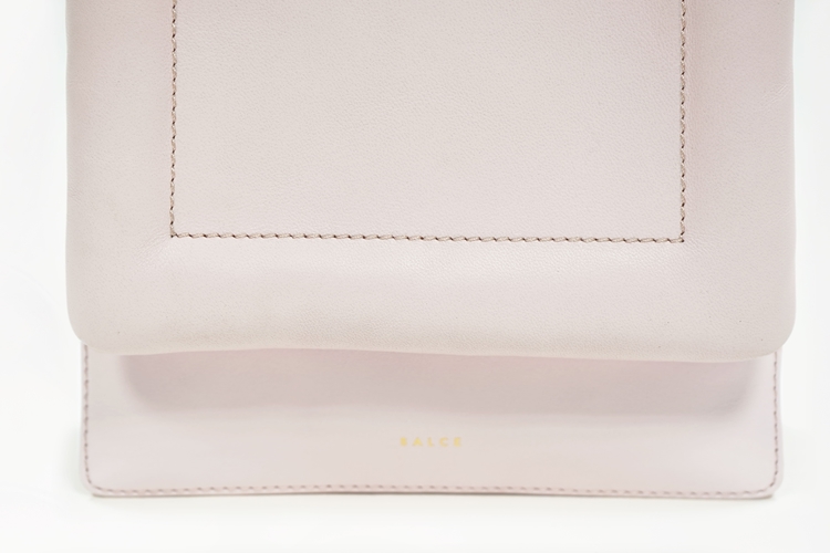 ester small one tone pink detail 1