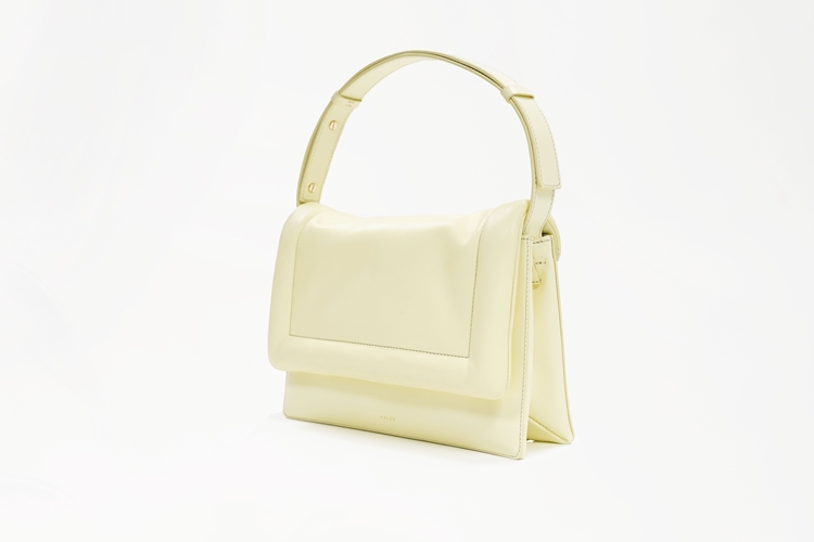 ester big one tone yellow lateral