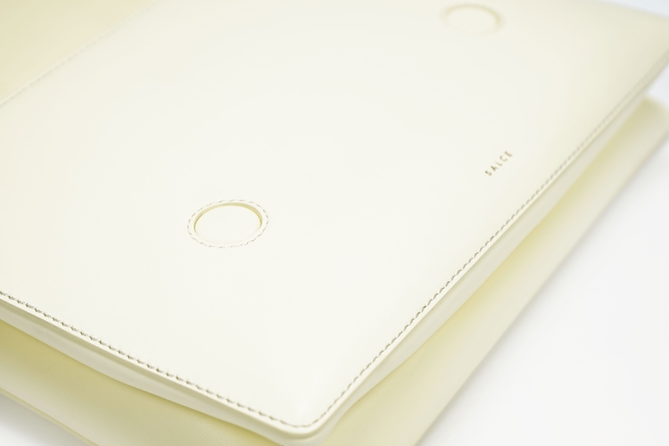 ester big one tone yellow detail 2