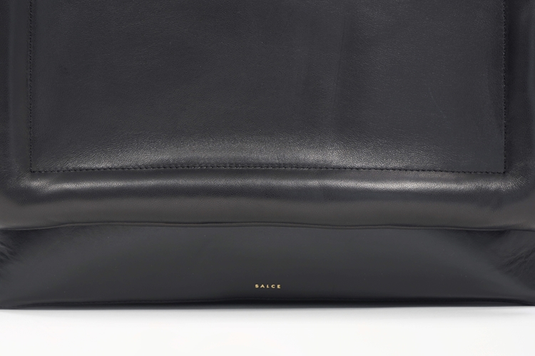 ester XL one tone black detail 1