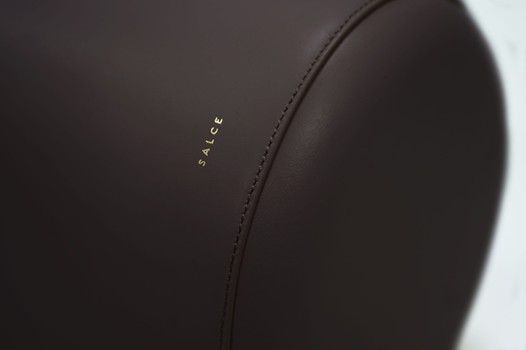 dan one tone black bottom