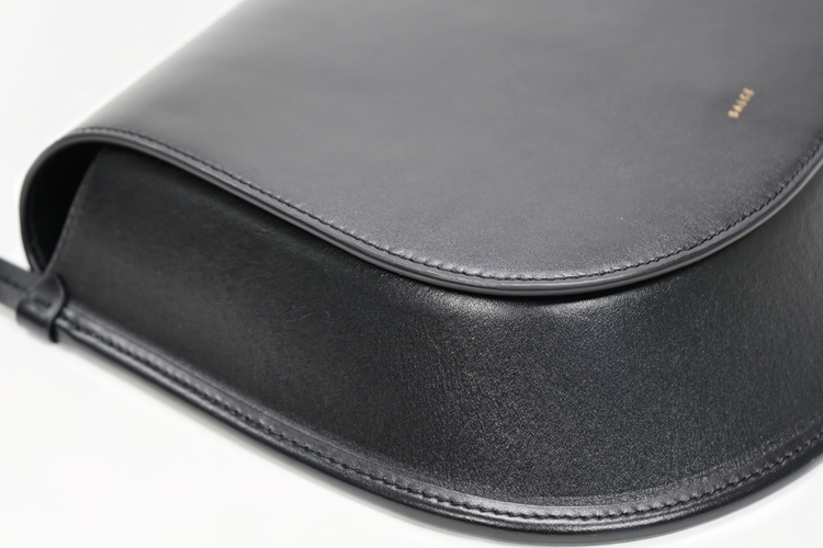 deva big one tone black detail 