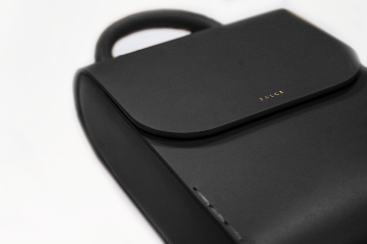 pitus long one tone black detail 2