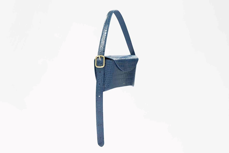 aida cocco blue lateral