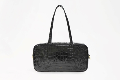 arisa cocco black front