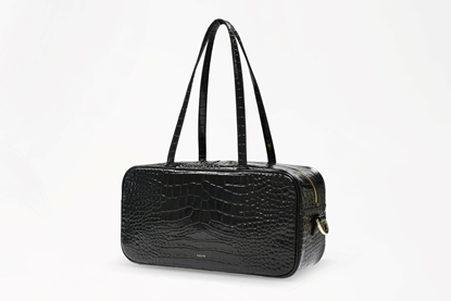 arisa cocco black lateral