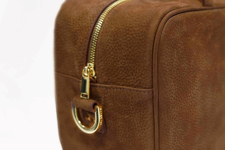 arisa suede brown detail