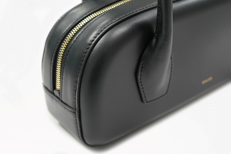 bianca one tone black detail