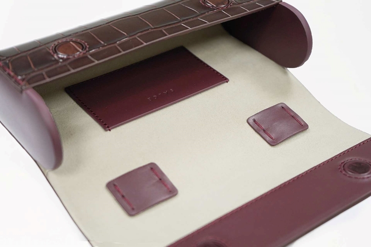 pitus medium cocco burgundy inner