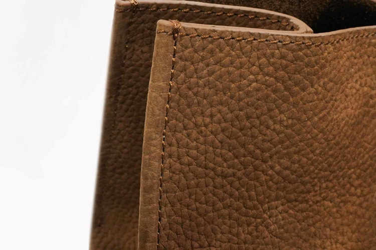 grete suede brown detail