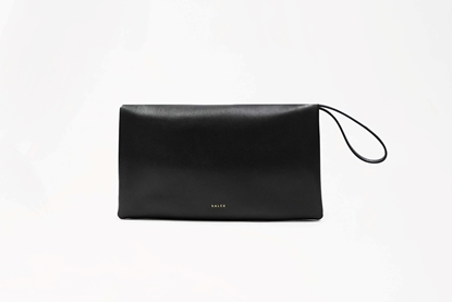 need XL one tone black front