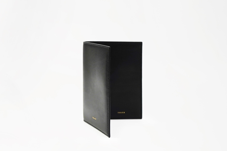 passport holder one tone black lateral