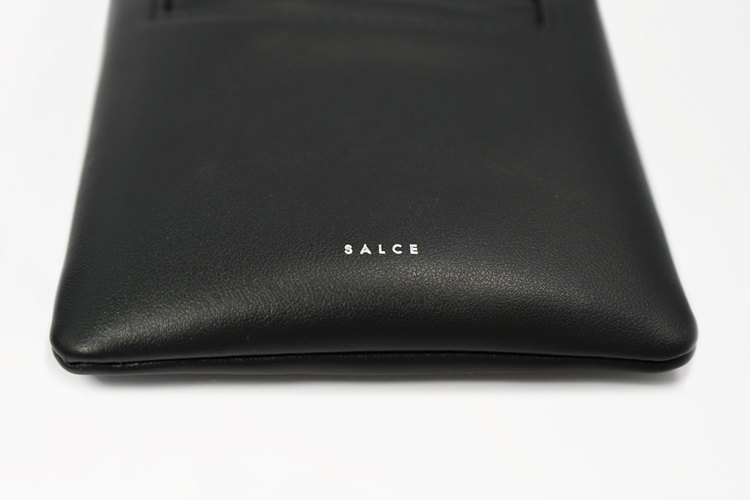 key case one tone black detail 2